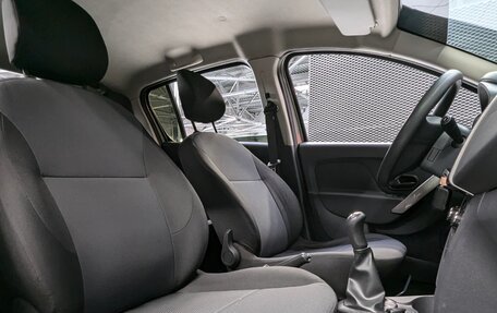 Renault Sandero II рестайлинг, 2016 год, 700 000 рублей, 27 фотография