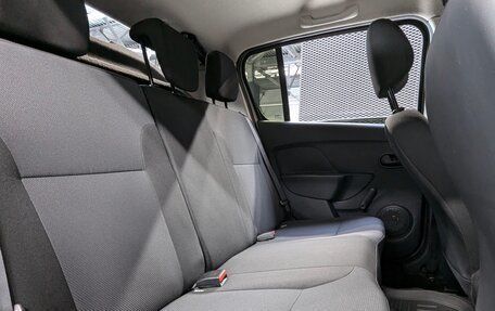 Renault Sandero II рестайлинг, 2016 год, 700 000 рублей, 28 фотография