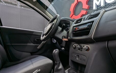 Renault Sandero II рестайлинг, 2016 год, 700 000 рублей, 26 фотография