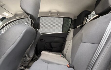 Renault Sandero II рестайлинг, 2016 год, 700 000 рублей, 29 фотография