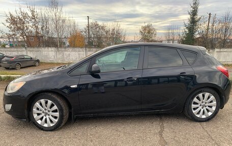 Opel Astra J, 2011 год, 650 000 рублей, 3 фотография