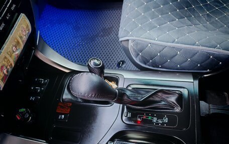 Toyota Land Cruiser Prado 120 рестайлинг, 2008 год, 2 700 000 рублей, 12 фотография