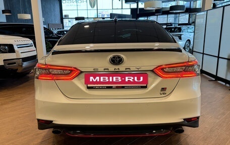 Toyota Camry, 2021 год, 3 790 000 рублей, 5 фотография