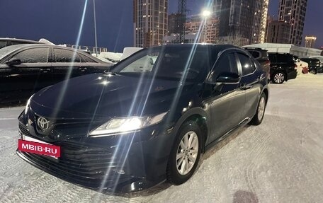 Toyota Camry, 2019 год, 2 400 000 рублей, 11 фотография