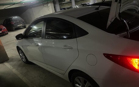 Hyundai Solaris II рестайлинг, 2016 год, 1 150 000 рублей, 3 фотография