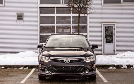 Toyota Camry, 2018 год, 1 955 000 рублей, 2 фотография