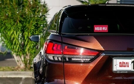 Lexus RX IV рестайлинг, 2021 год, 6 100 000 рублей, 6 фотография