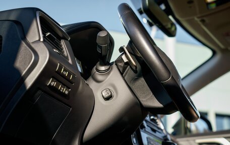 Lexus RX IV рестайлинг, 2021 год, 6 100 000 рублей, 14 фотография