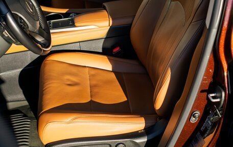 Lexus RX IV рестайлинг, 2021 год, 6 100 000 рублей, 32 фотография