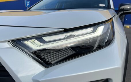 Toyota RAV4, 2025 год, 4 080 000 рублей, 9 фотография