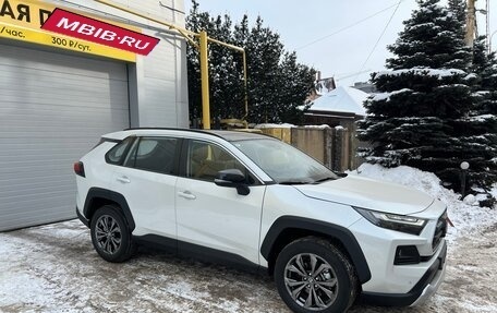 Toyota RAV4, 2025 год, 4 080 000 рублей, 4 фотография
