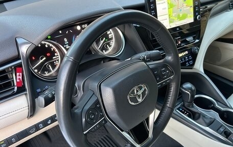 Toyota Camry, 2021 год, 3 530 000 рублей, 5 фотография