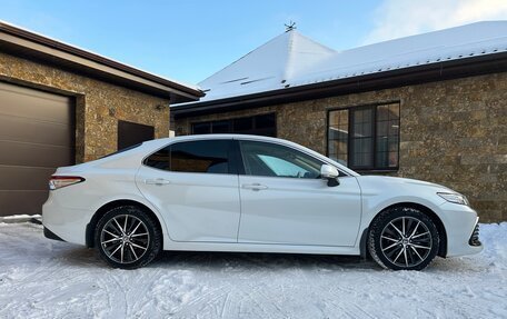 Toyota Camry, 2021 год, 3 530 000 рублей, 13 фотография