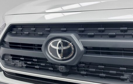 Toyota RAV4, 2025 год, 4 340 000 рублей, 10 фотография