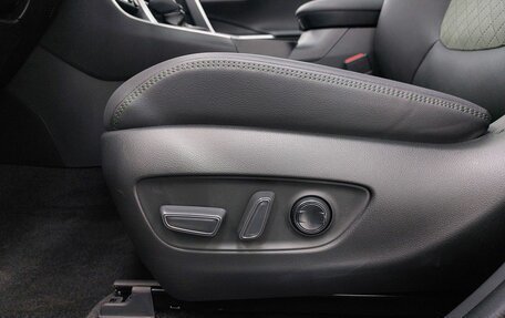 Toyota RAV4, 2025 год, 4 340 000 рублей, 18 фотография