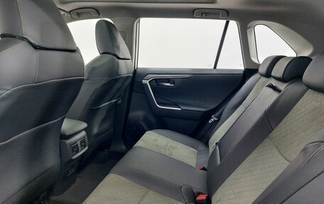 Toyota RAV4, 2025 год, 4 340 000 рублей, 22 фотография