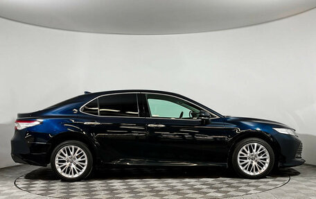Toyota Camry, 2019 год, 3 150 000 рублей, 4 фотография