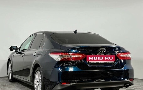 Toyota Camry, 2019 год, 3 150 000 рублей, 7 фотография