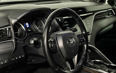 Toyota Camry, 2019 год, 3 150 000 рублей, 13 фотография