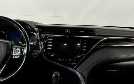 Toyota Camry, 2019 год, 3 150 000 рублей, 12 фотография