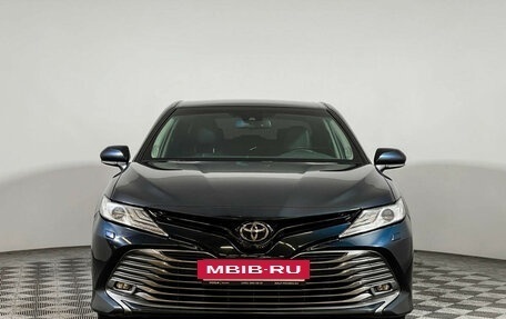 Toyota Camry, 2019 год, 3 150 000 рублей, 2 фотография