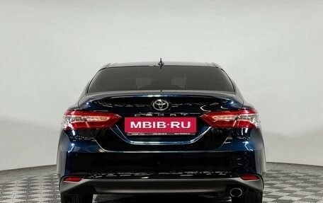 Toyota Camry, 2019 год, 3 150 000 рублей, 6 фотография