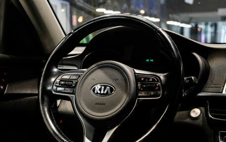 KIA Optima IV, 2018 год, 1 995 000 рублей, 13 фотография