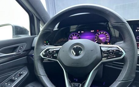 Volkswagen Golf VIII, 2021 год, 2 100 000 рублей, 11 фотография