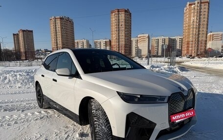 BMW iX, 2023 год, 8 000 000 рублей, 27 фотография