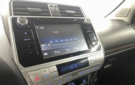 Toyota Land Cruiser Prado 150 рестайлинг 2, 2019 год, 5 520 000 рублей, 14 фотография