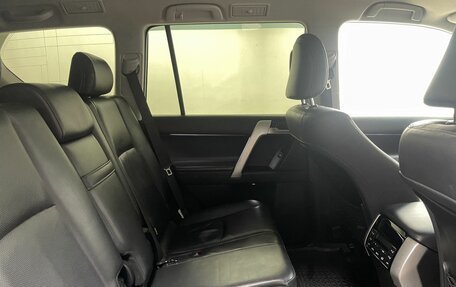 Toyota Land Cruiser Prado 150 рестайлинг 2, 2019 год, 5 520 000 рублей, 12 фотография