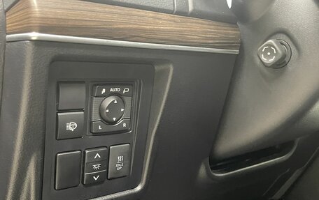 Toyota Land Cruiser Prado 150 рестайлинг 2, 2019 год, 5 520 000 рублей, 19 фотография