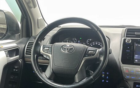 Toyota Land Cruiser Prado 150 рестайлинг 2, 2019 год, 5 520 000 рублей, 21 фотография