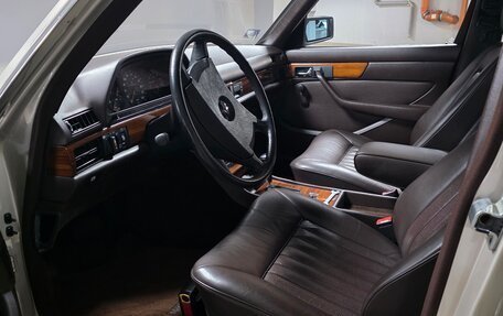 Mercedes-Benz S-Класс, 1985 год, 10 000 000 рублей, 4 фотография