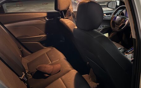 Hyundai Solaris II рестайлинг, 2018 год, 1 320 000 рублей, 7 фотография