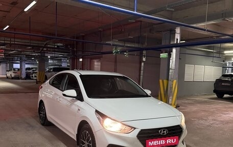 Hyundai Solaris II рестайлинг, 2018 год, 1 320 000 рублей, 2 фотография