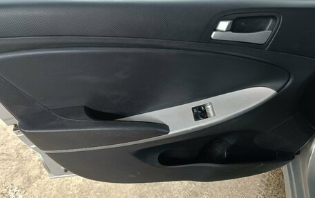 Hyundai Solaris II рестайлинг, 2012 год, 599 000 рублей, 18 фотография