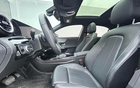 Mercedes-Benz A-Класс, 2022 год, 2 100 000 рублей, 9 фотография