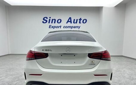 Mercedes-Benz A-Класс, 2022 год, 2 100 000 рублей, 7 фотография