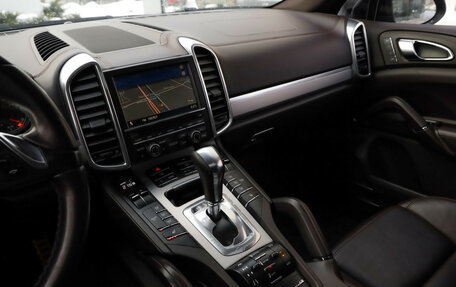 Porsche Cayenne III, 2010 год, 1 949 000 рублей, 26 фотография