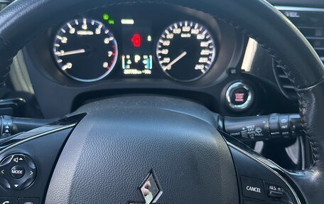 Mitsubishi Outlander III рестайлинг 3, 2015 год, 1 650 000 рублей, 10 фотография