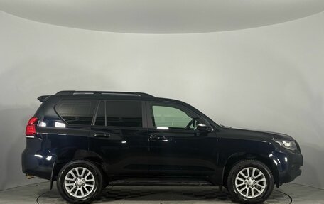 Toyota Land Cruiser Prado 150 рестайлинг 2, 2018 год, 4 450 000 рублей, 8 фотография