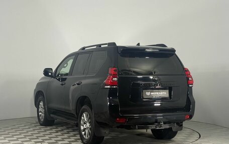 Toyota Land Cruiser Prado 150 рестайлинг 2, 2018 год, 4 450 000 рублей, 5 фотография