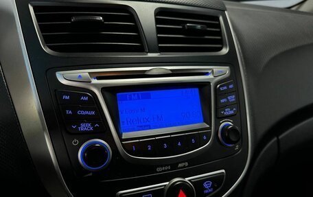 Hyundai Solaris II рестайлинг, 2011 год, 762 000 рублей, 10 фотография