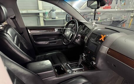 Volkswagen Touareg III, 2006 год, 900 000 рублей, 4 фотография