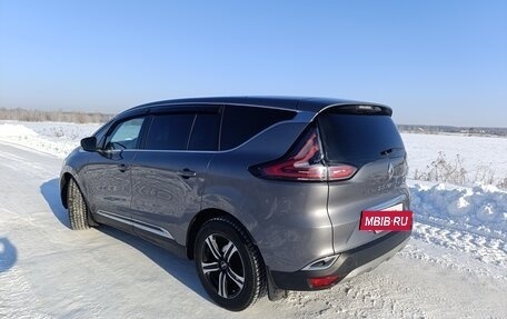 Renault Espace V рестайлинг, 2016 год, 1 499 000 рублей, 5 фотография