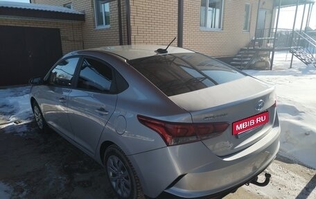 Hyundai Solaris II рестайлинг, 2021 год, 1 850 000 рублей, 3 фотография