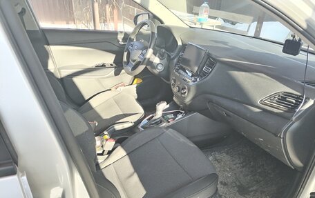 Hyundai Solaris II рестайлинг, 2021 год, 1 850 000 рублей, 6 фотография