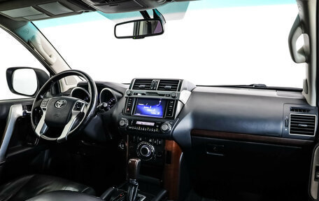 Toyota Land Cruiser Prado 150 рестайлинг 2, 2014 год, 2 989 000 рублей, 11 фотография