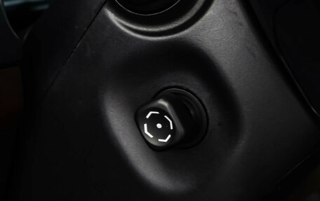 Toyota Land Cruiser Prado 150 рестайлинг 2, 2014 год, 2 989 000 рублей, 23 фотография